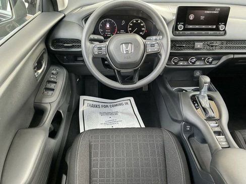 Used 2025 Honda HR-V LX image 11