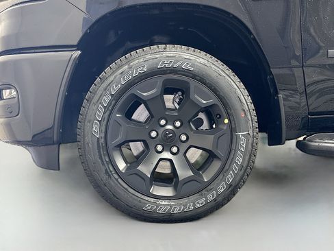 New 2026 RAM 1500 Express AWD/4WD image 30