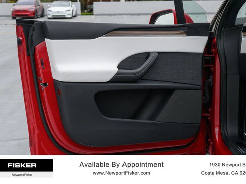 Used 2023 Tesla Model X image 11