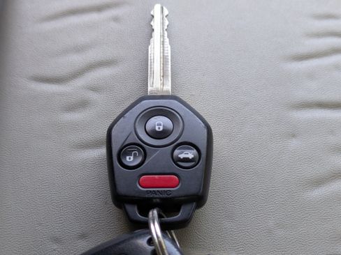 Used 2019 Subaru Impreza 2.0i Premium image 30