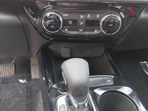 Used 2024 Chevrolet Trax ACTIV image 27