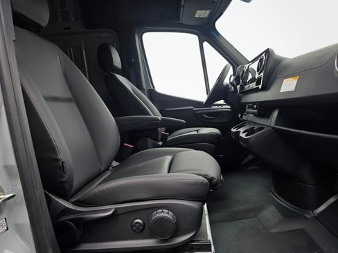 New 2026 Mercedes-Benz Sprinter 2500 image 26