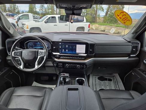 Used 2022 Chevrolet Silverado 1500 RST w/ Convenience Package II AWD/4WD image 3