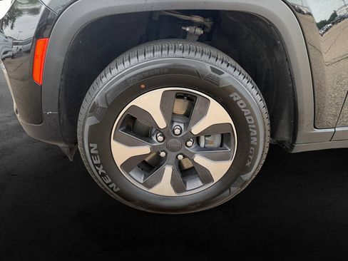 Used 2024 Jeep Grand Cherokee Limited 4xe AWD/4WD image 12