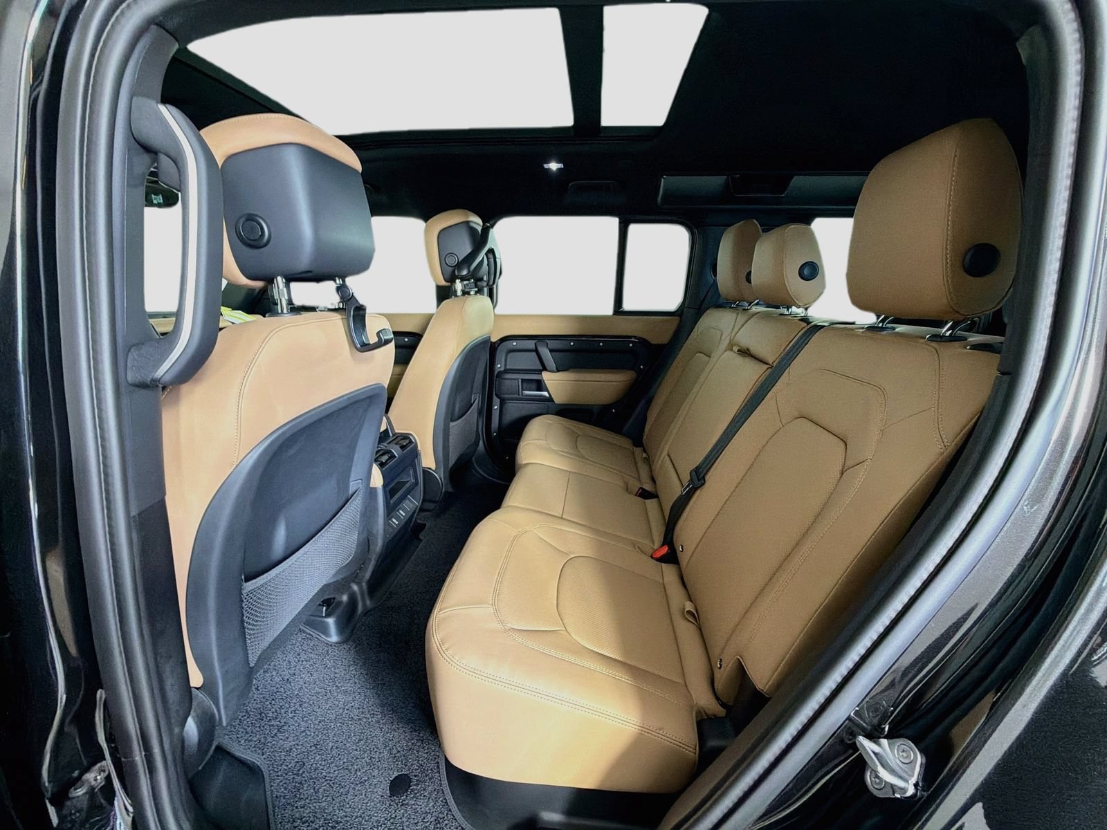New 2026 Land Rover Defender 110 S AWD/4WD image 27