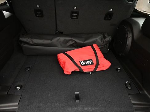 New 2025 Jeep Wrangler Unlimited Rubicon w/ Technology Group image 24