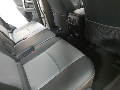 Used 2021 Toyota 4Runner SR5 Premium image 11