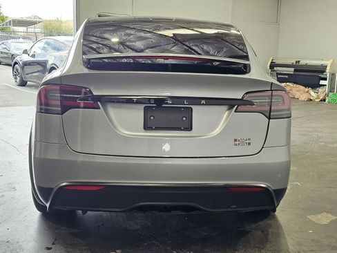 Used 2025 Tesla Model X Plaid AWD/4WD image 3