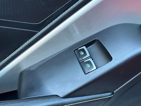 Used 2014 Chevrolet Corvette Stingray Coupe image 12