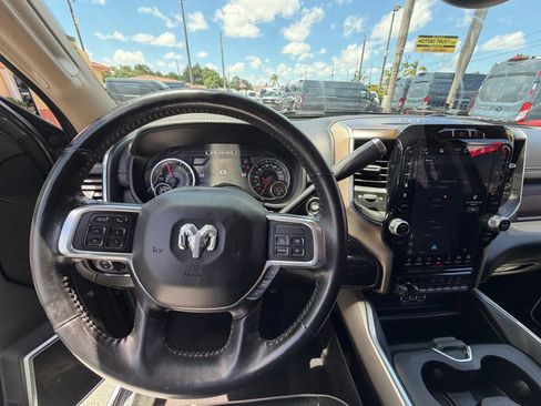 Used 2022 RAM 3500 4x4 Crew Cab Laramie DRW image 13