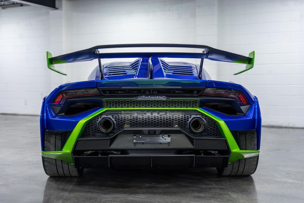 Used 2022 Lamborghini Huracan STO RWD image 16