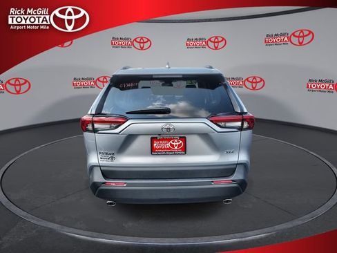 Used 2024 Toyota RAV4 XLE FWD image 7