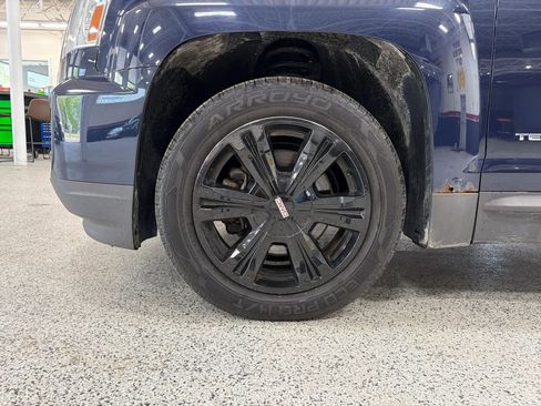 Used 2017 GMC Terrain SLE AWD/4WD image 14