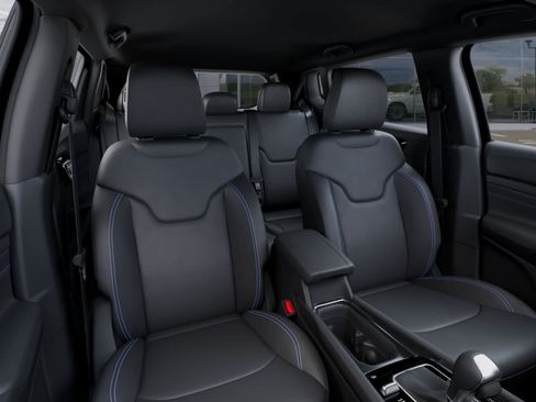 New 2026 Jeep Compass Limited AWD/4WD image 16