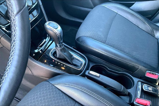 Used 2021 Buick Encore Preferred w/ Safety Package FWD image 18