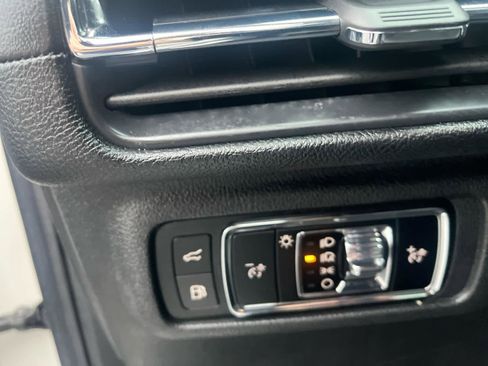 Used 2024 Lincoln Corsair Grand Touring image 32