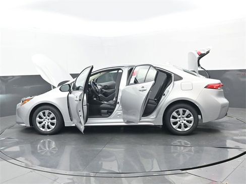 New 2026 Toyota Corolla LE image 32