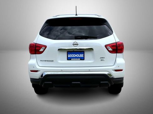 Used 2018 Nissan Pathfinder SL AWD/4WD image 6