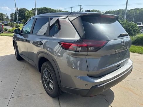 Used 2024 Nissan Rogue S FWD image 5