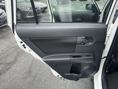 Used 2008 Scion xB FWD image 12