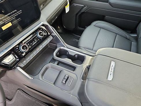 New 2025 GMC Sierra 2500 Denali w/ Denali Reserve Package image 40