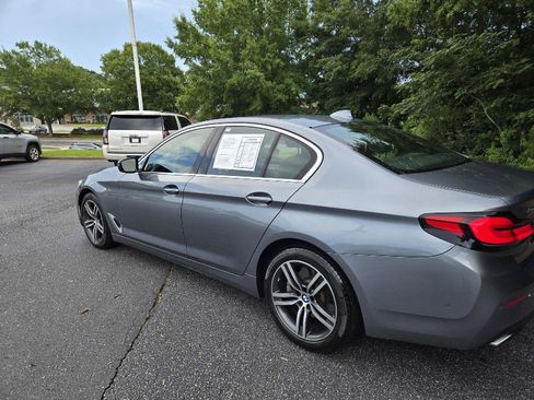 Used 2021 BMW 530i xDrive w/ Premium Package AWD/4WD image 13