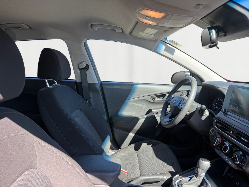 Used 2022 Hyundai Kona SEL AWD/4WD image 16