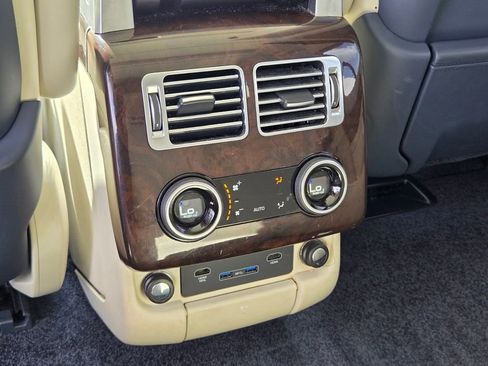 Used 2021 Land Rover Range Rover Westminster Edition image 17