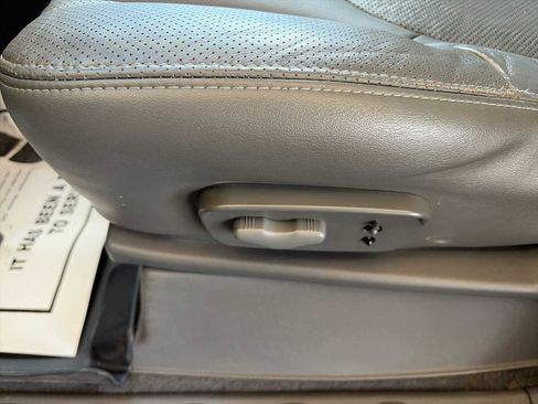 Used 2019 Nissan Frontier SL image 14