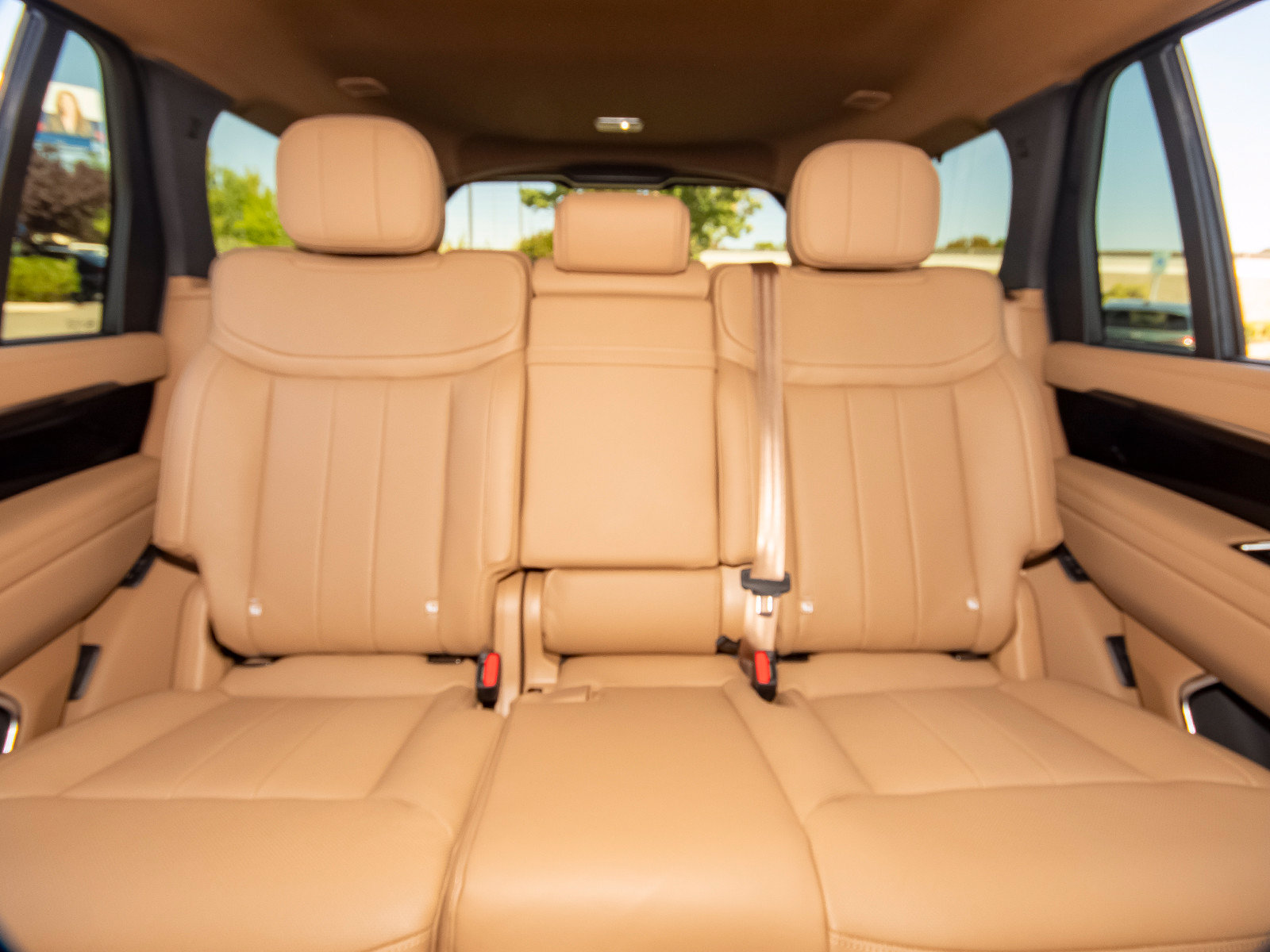New 2026 Land Rover Range Rover Long Wheelbase SE AWD/4WD image 46