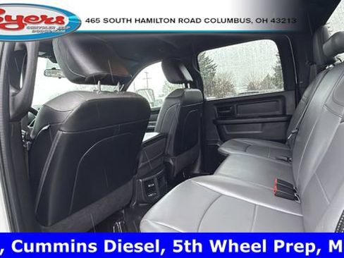 Used 2024 RAM 2500 Tradesman w/ Chrome Appearance Group image 27