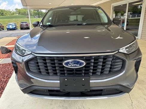 Used 2023 Ford Escape Active w/ Tech Pack #1 AWD/4WD image 8
