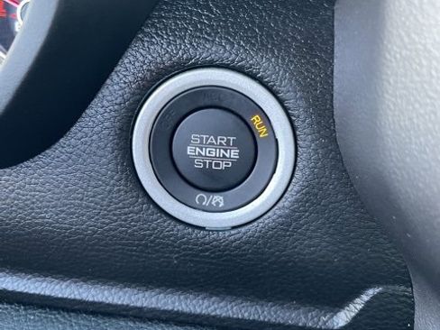 Used 2024 RAM 1500 Laramie image 36