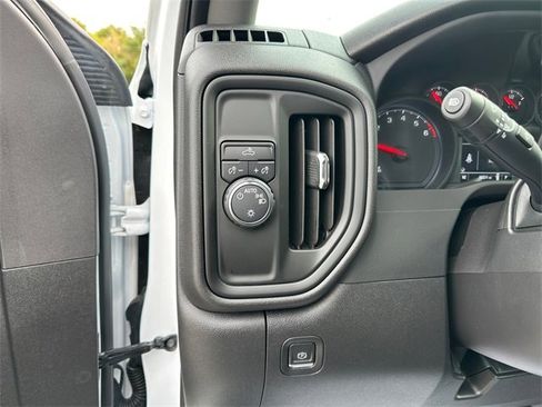 Used 2024 Chevrolet Silverado 1500 W/T image 17