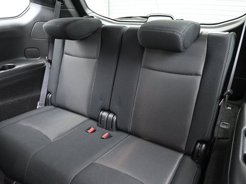 Used 2020 Nissan Pathfinder SV AWD/4WD image 24