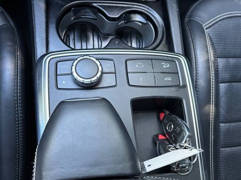 Used 2015 Mercedes-Benz ML 63 AMG 4MATIC w/ AMG Performance Package image 49
