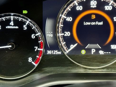 Used 2024 MAZDA MAZDA3 s image 14