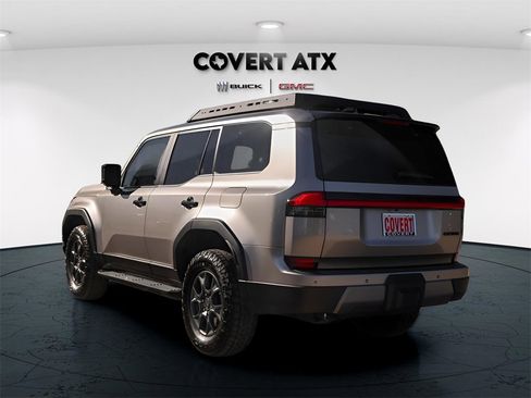 Used 2024 Lexus GX 550 image 6