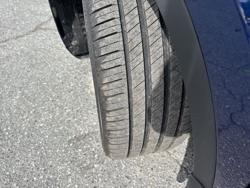 Used 2022 Tesla Model Y Performance image 36