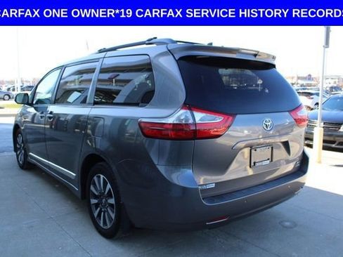 Used 2018 Toyota Sienna XLE w/ XLE Navigation Package AWD/4WD image 4