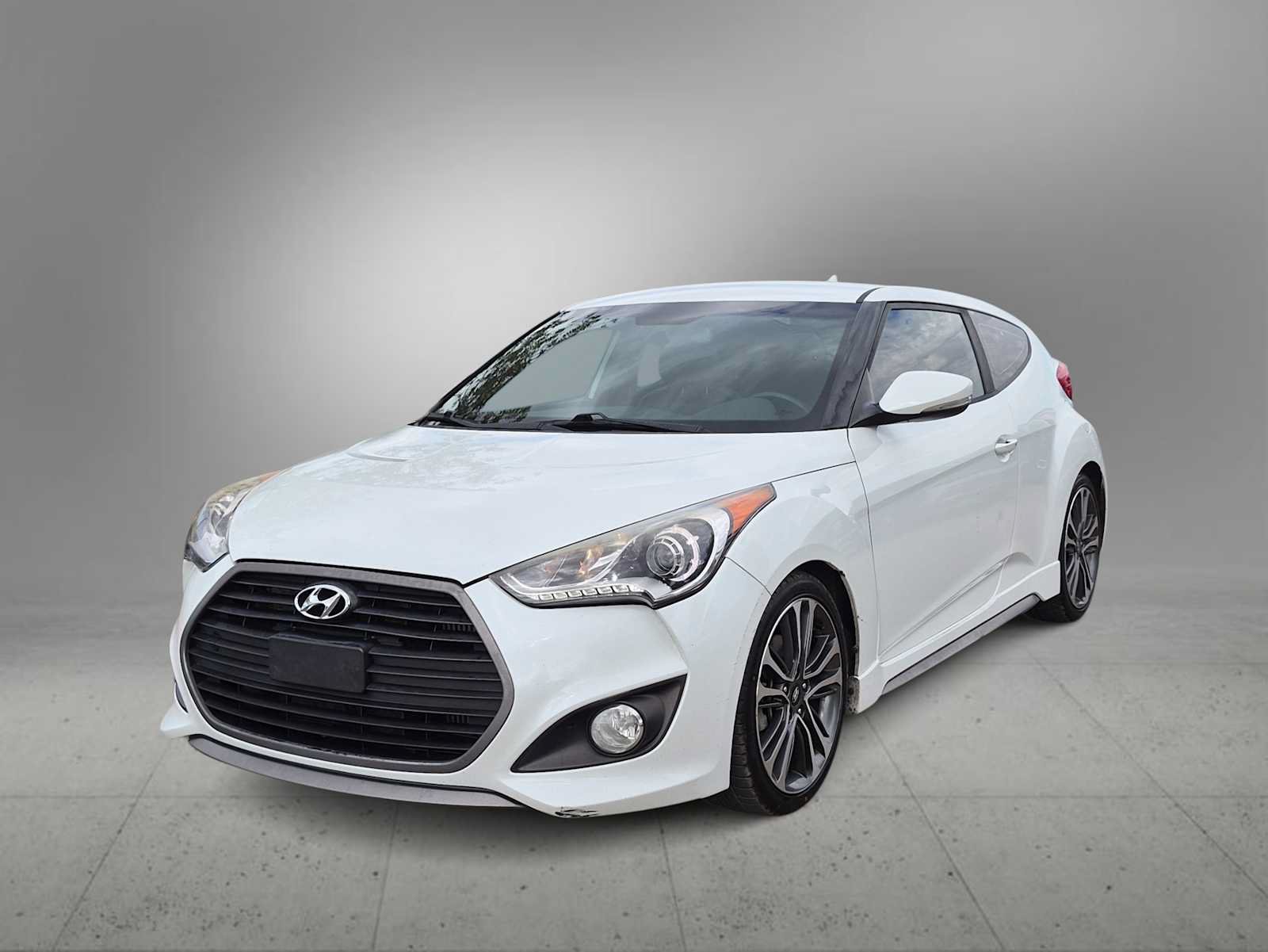 Used 2016 Hyundai Veloster Turbo FWD image 4