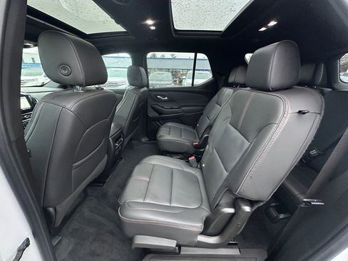Used 2023 Chevrolet Traverse RS image 26