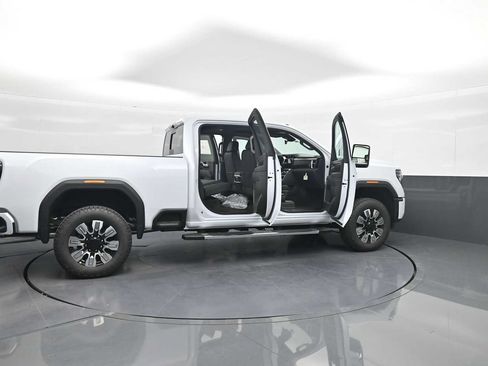 New 2026 GMC Sierra 2500 Denali w/ Technology Package AWD/4WD image 41