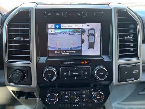 Used 2019 Ford F350 Lariat image 12