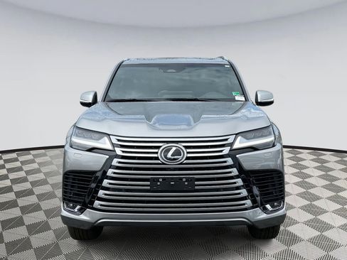 New 2025 Lexus LX 600 4WD w/ Luxury Package image 6