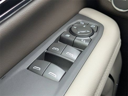 Used 2025 GMC Yukon Elevation w/ Elevation Premium Package image 29