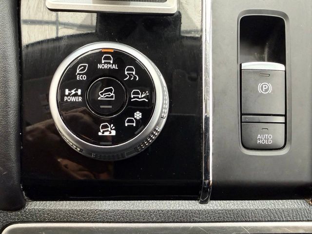 Used 2024 Mitsubishi Outlander SE AWD/4WD image 40
