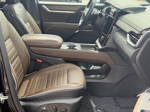 Used 2026 GMC Acadia Denali Ultimate AWD/4WD image 21