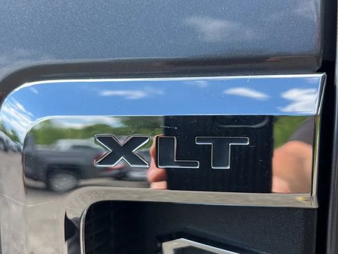 Used 2022 Ford F250 XLT w/ XLT Premium Package AWD/4WD image 15
