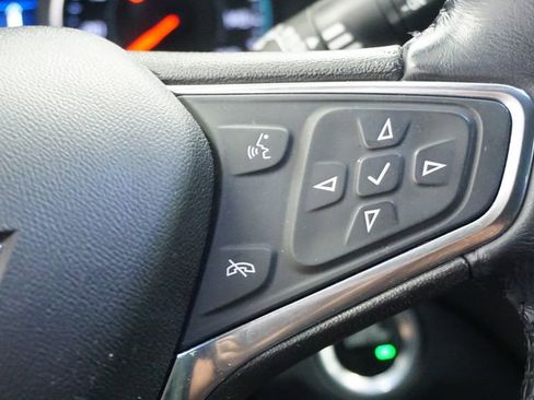 Used 2020 Chevrolet Equinox LT image 39